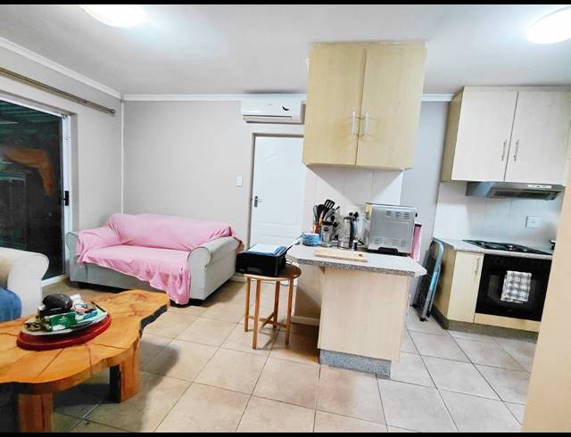 2 BEDROOM TOWNHOUSE TO LET IN BRIDGEMEADE